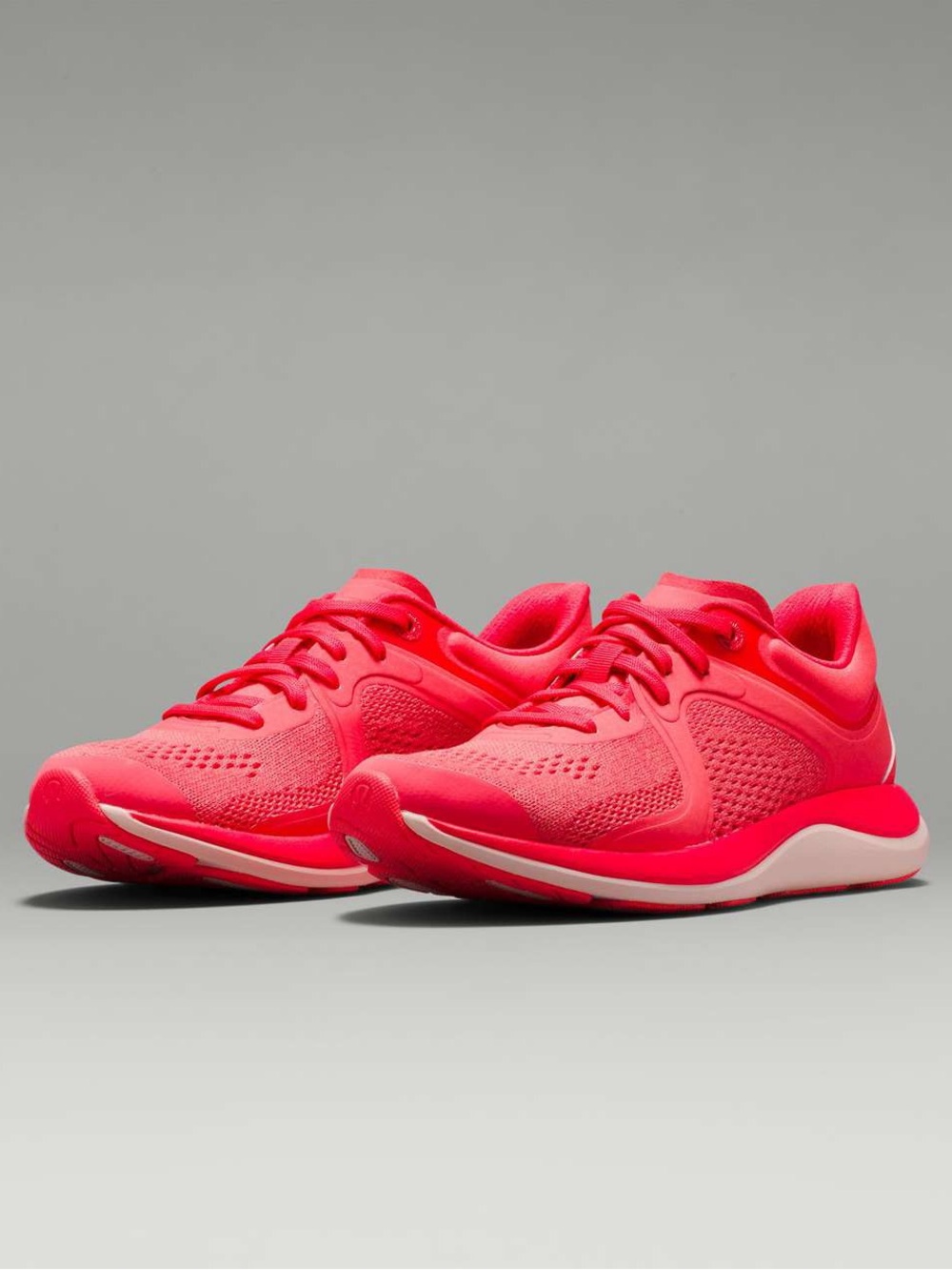 $138 Lululemon Chargefeel Low Womens Workout Shoe Flare / Pink Mist size 9
